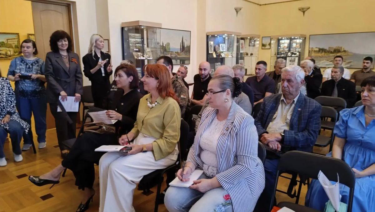В Сочи обсудили сохранение исторической памяти: «Связь времён: память сильнее стали» В Сочи обсудили сохранение исторической памяти: «Связь времён: память сильнее стали»