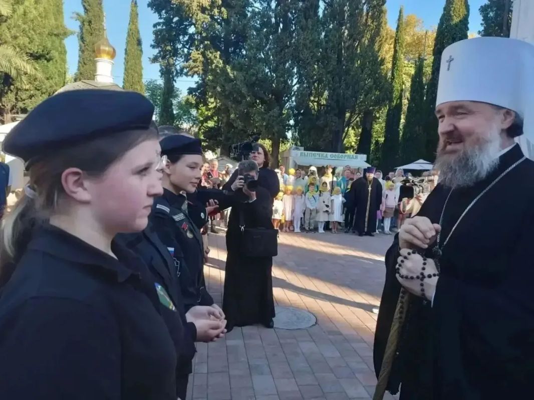 В Сочи отпраздновали 135-летие старейшего на побережье Краснодарского края православного собора Михаила Архангела В Сочи отпраздновали 135-летие старейшего на побережье Краснодарского края православного собора Михаила Архангела