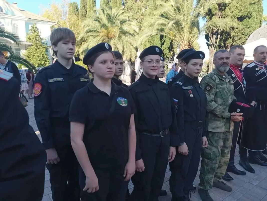 В Сочи отпраздновали 135-летие старейшего на побережье Краснодарского края православного собора Михаила Архангела В Сочи отпраздновали 135-летие старейшего на побережье Краснодарского края православного собора Михаила Архангела