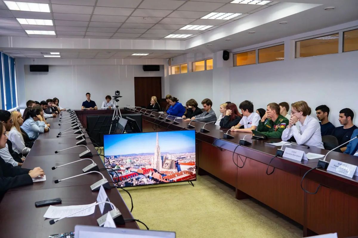 В СочиГУ прошёл международный молодёжный круглый стол «Вторая мировая В СочиГУ прошёл международный молодёжный круглый стол «Вторая мировая