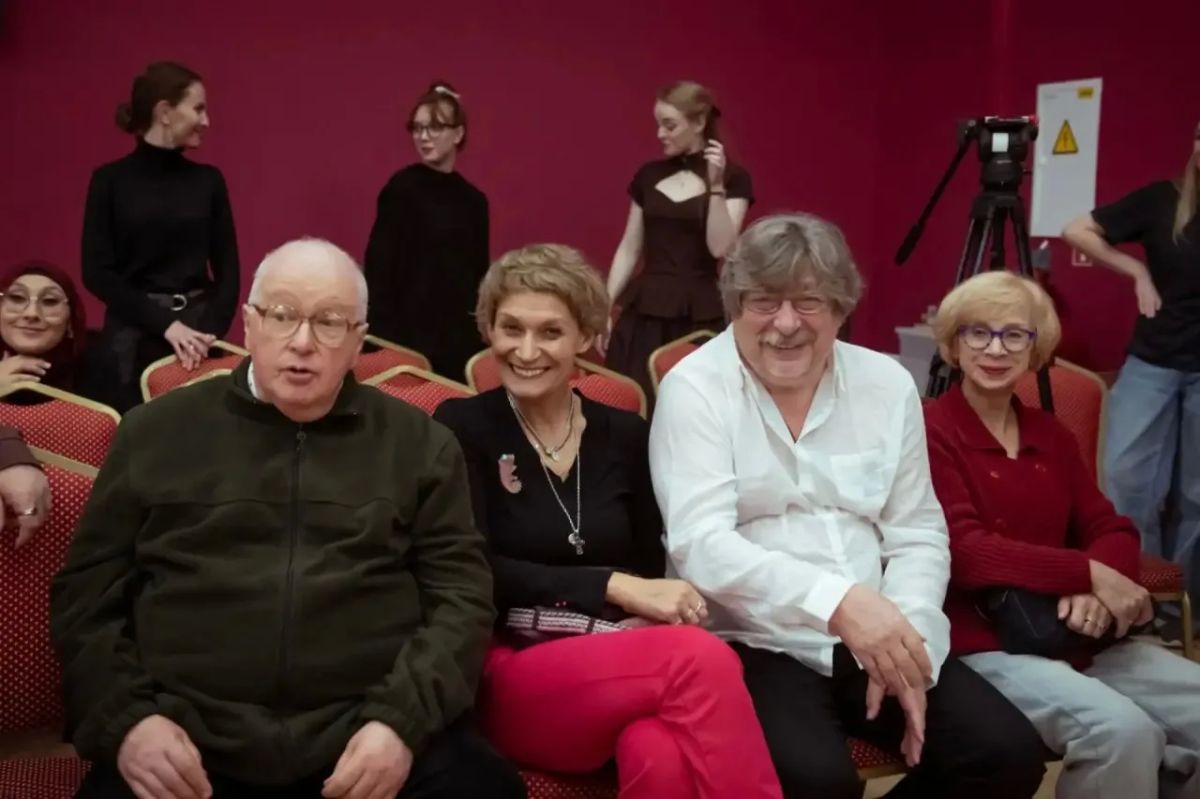 Актриса «Нового Театра Сочи» Актриса «Нового Театра Сочи»