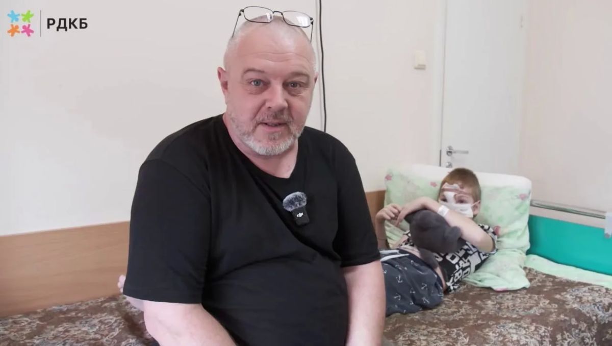 Хозяин хаски, которые съели лицо девятилетнего мальчика в Сочи, выплатит 15 млн рублей его семье Хозяин хаски, которые съели лицо девятилетнего мальчика в Сочи, выплатит 15 млн рублей его семье