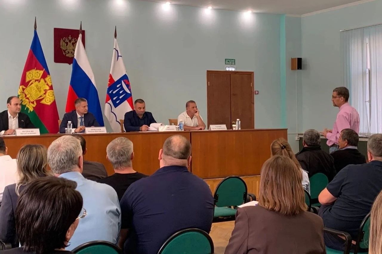 В Сочи на встрече с жителями села Зубова Щель обсудили вопрос электроснабжения