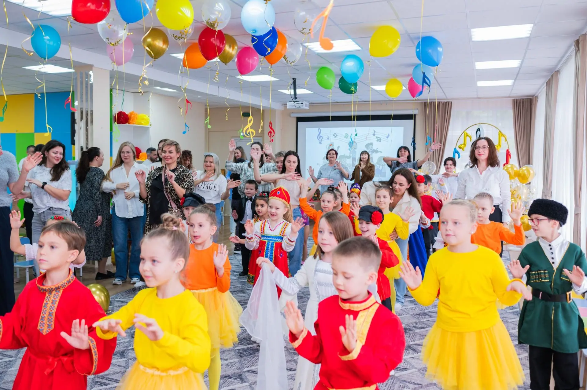 В Сочи в рамках инициативного бюджетирования открыли музыкальный зал для дошкольников