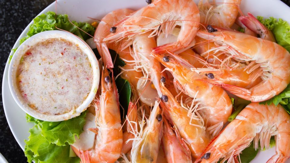 Не выбрасывайте панцири от креветок: приготовьте из них чудо-соус для блюд