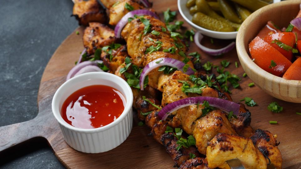 Этот соус просто создан для шашлыка: к кетчупу больше не притронетесь