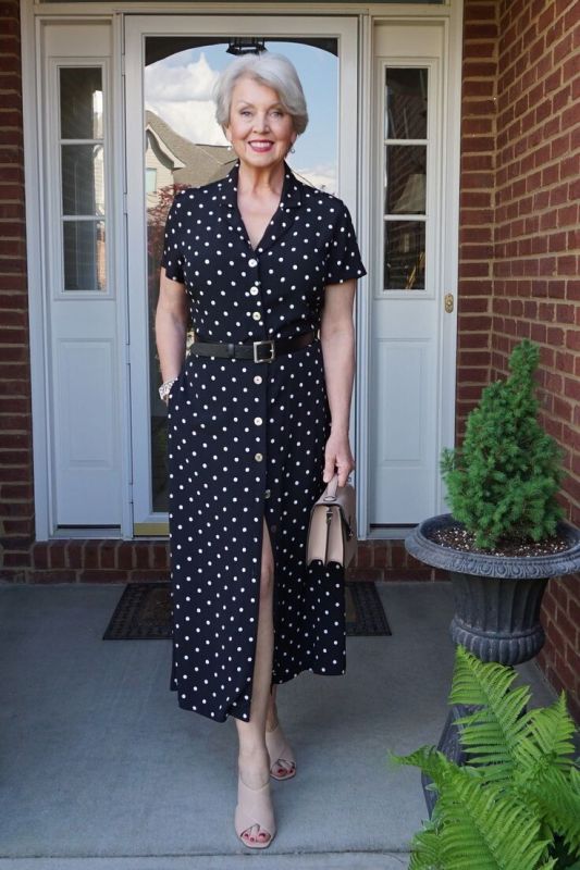 Летние образы для женщин 60+: Симфония стиля и комфорта