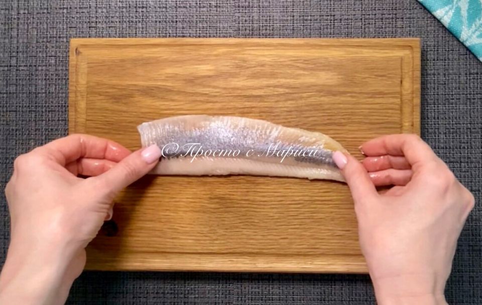 Легкий и быстрый: салат с селедкой без майонеза